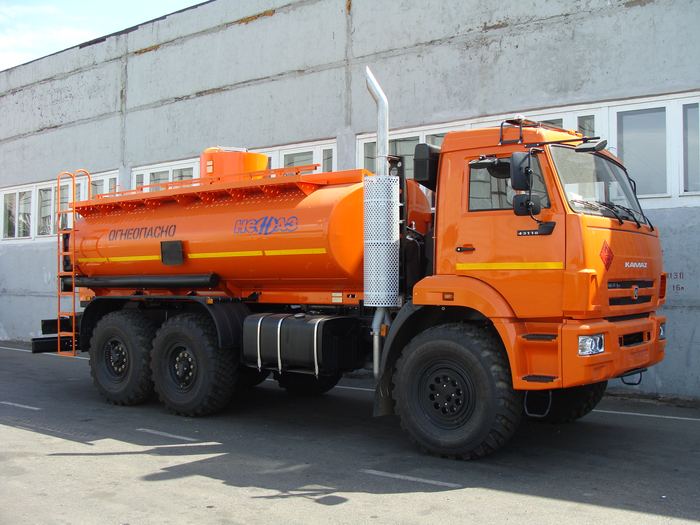 Автотопливозаправщик НЕФАЗ 66062