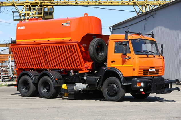 Комбинированная дорожная машина (КДМ) КО 829Б1