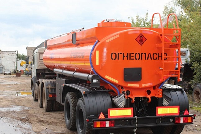 Полуприцеп-цистерна НЕФАЗ 96741 (под светлые нефтепродукты)