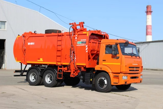 Мусоровоз с боковой загрузкой КО 440-5
