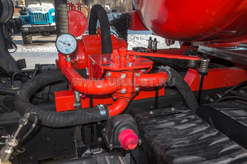 Автоцистерна нефтепромысловая АКН-10 КО УСТ-5453 КАМАЗ 43118