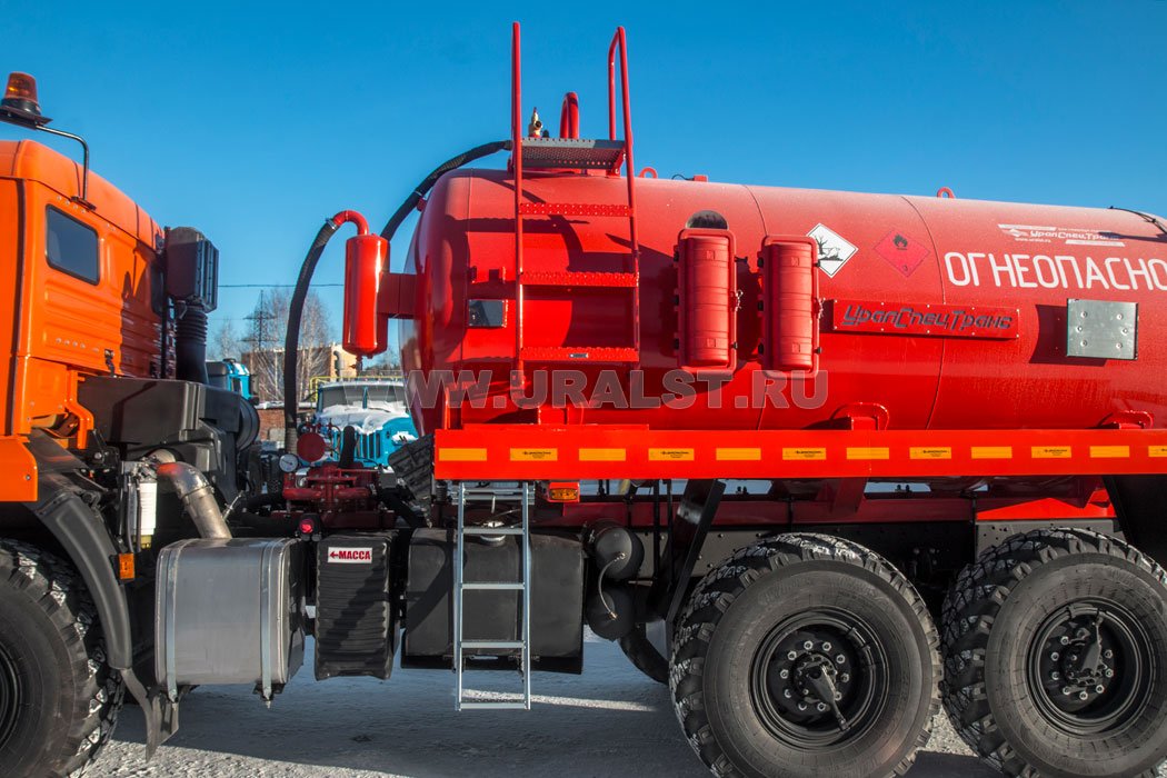 Автоцистерна нефтепромысловая АКН-10 КО УСТ-5453 КАМАЗ 43118